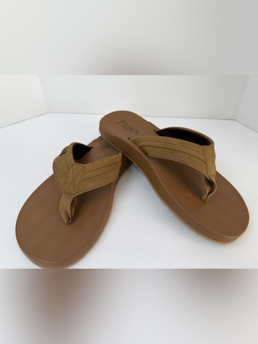 Flojos Flip Flop Sandals Size 9 Tan Brown Comfort Casual Beach
